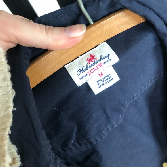 Button down - Picture 3 of 3